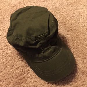 Olive green hat | H&M
